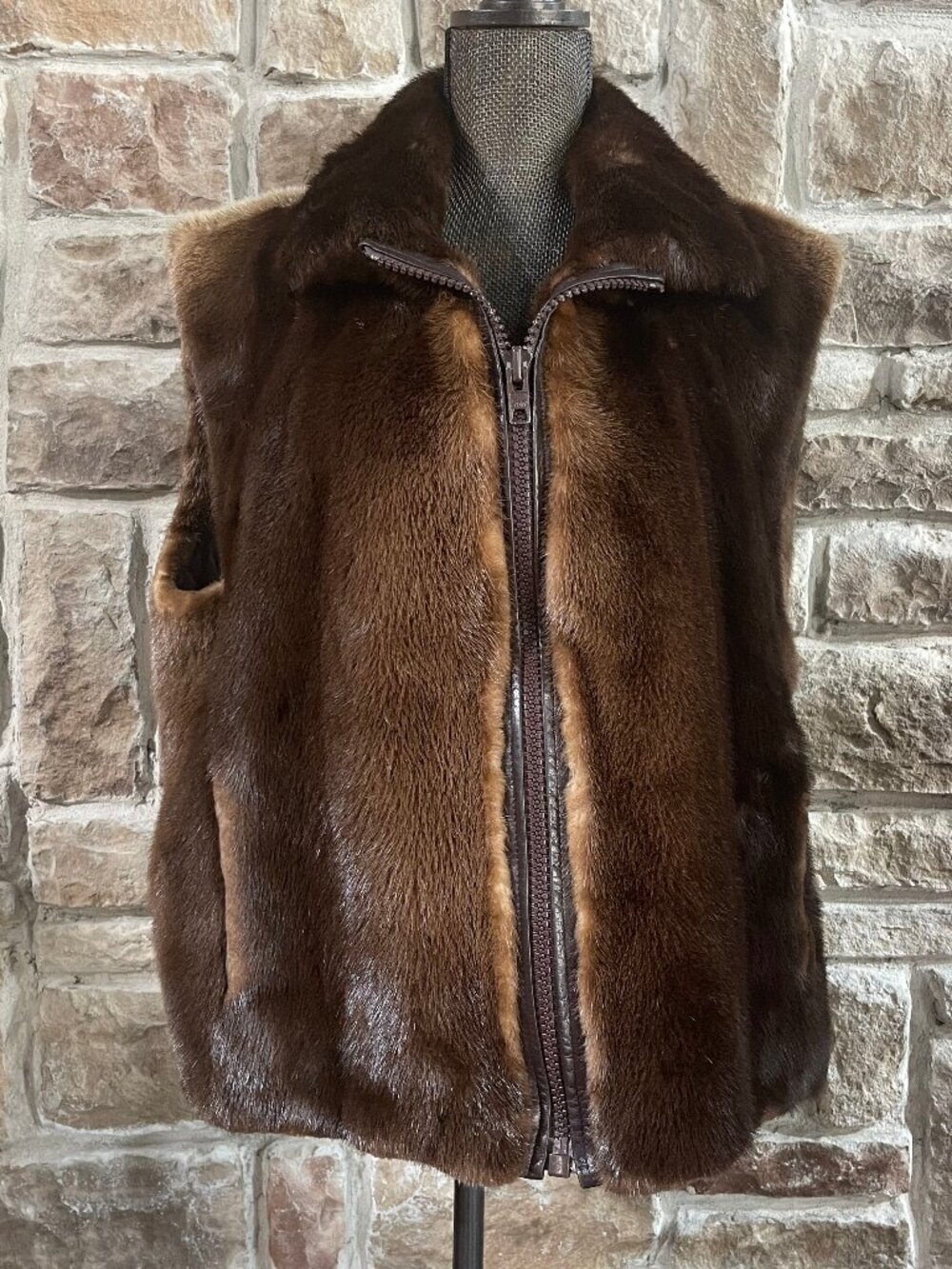 Men's Real River Otter Fur Vest with Leather Lining Genuine Vintage Fur